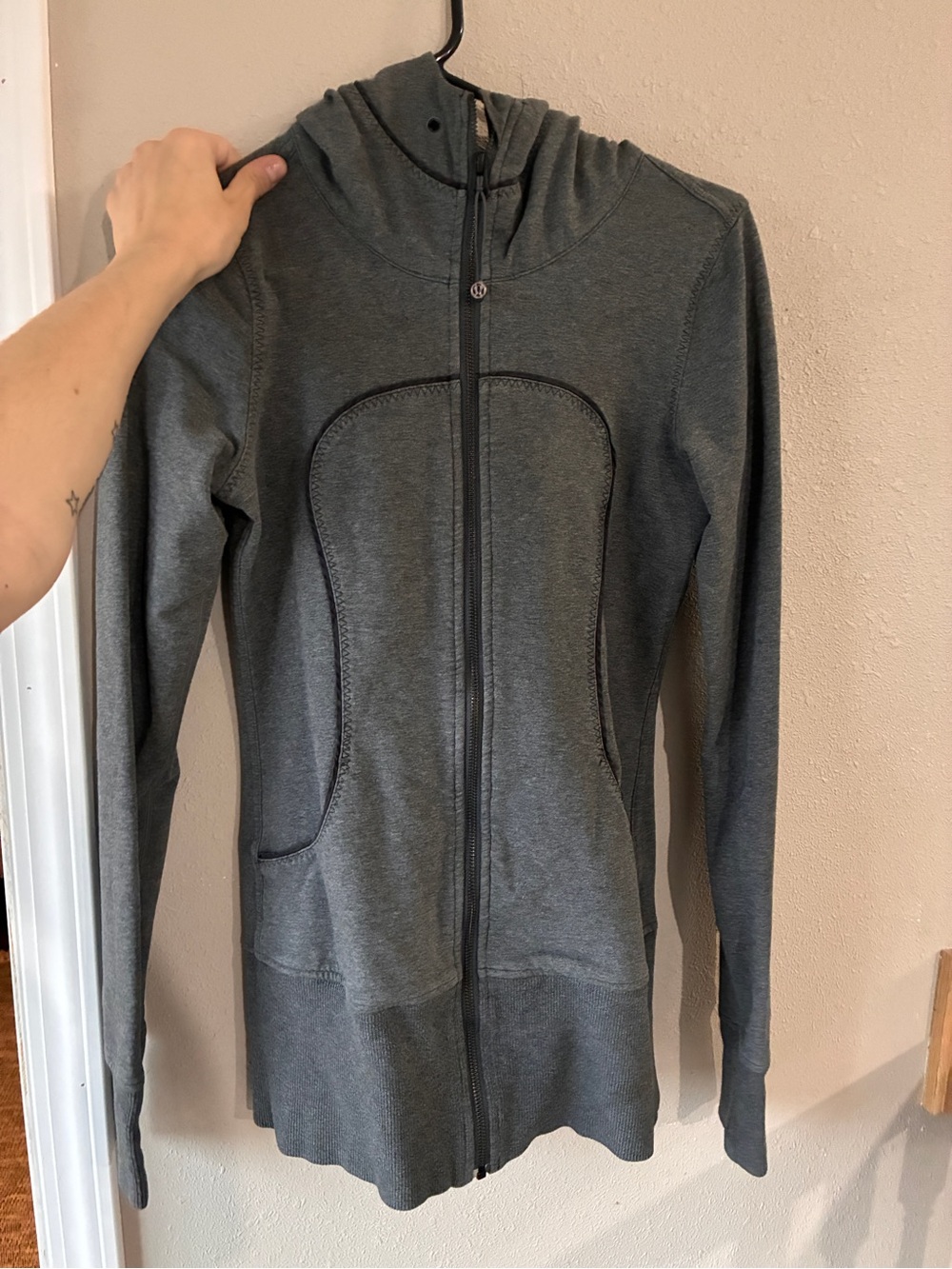 Lululemon full zip hooded jacket size 6 grey